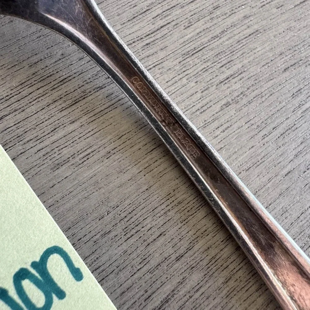 Coronation‎ 1936 Oneida Silverplate Large Serving Spoon Flatware 8.5